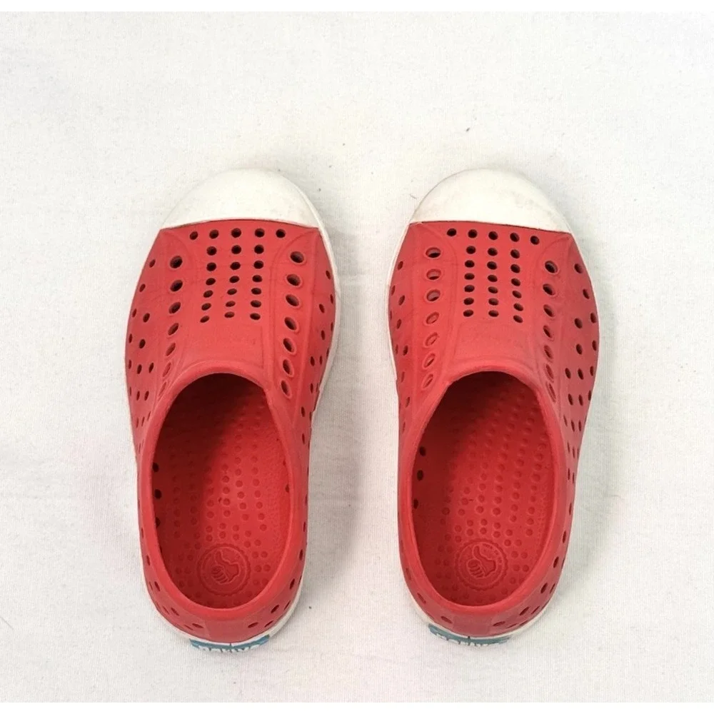 Native Jefferson Kids Red White Slip On EVA Water Shoes Sneakers C9